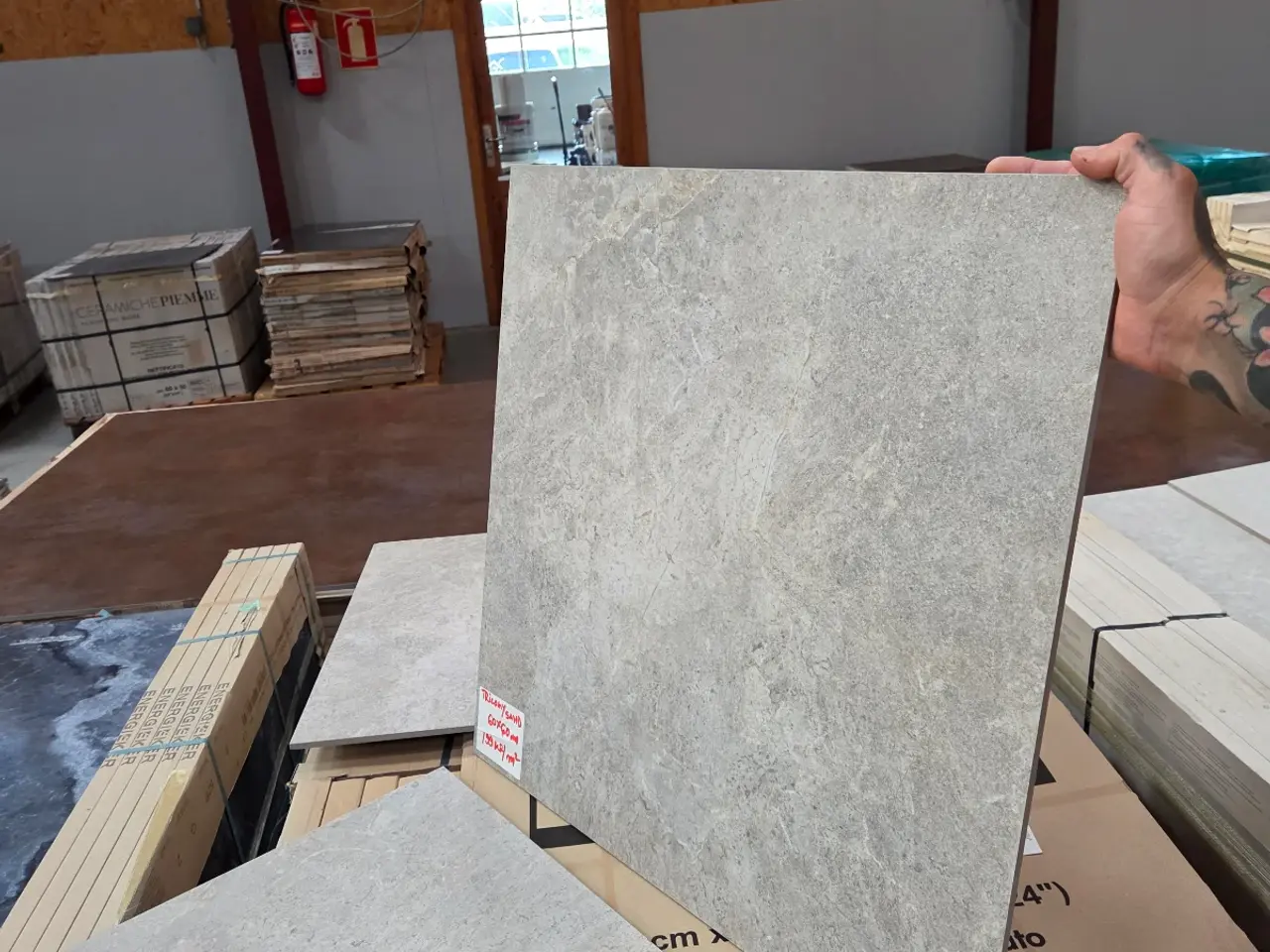 Billede 1 - Trilogy sand 60 × 60 cm 