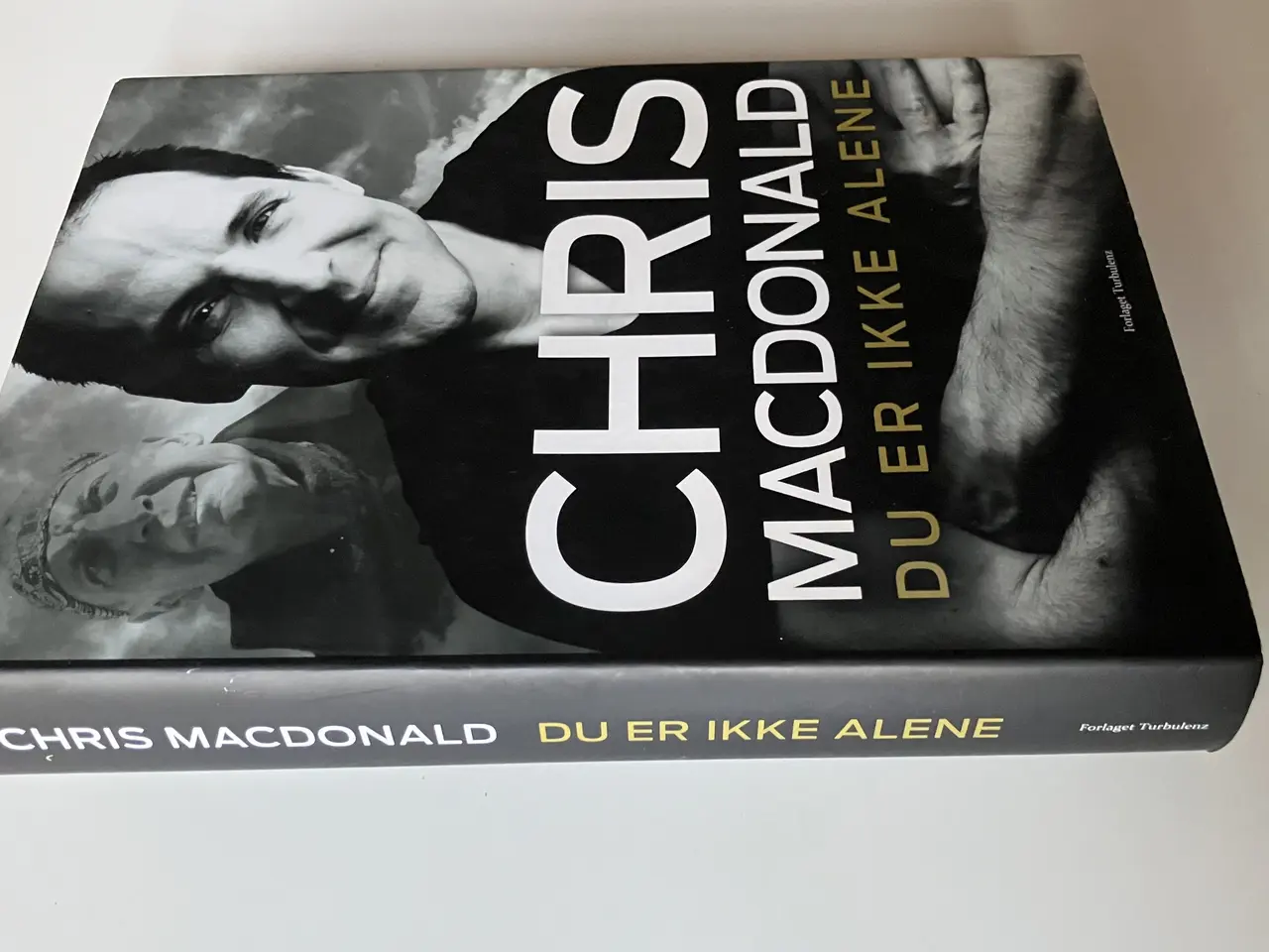 Billede 6 - Du er ikke alene. Af Chris MacDonald