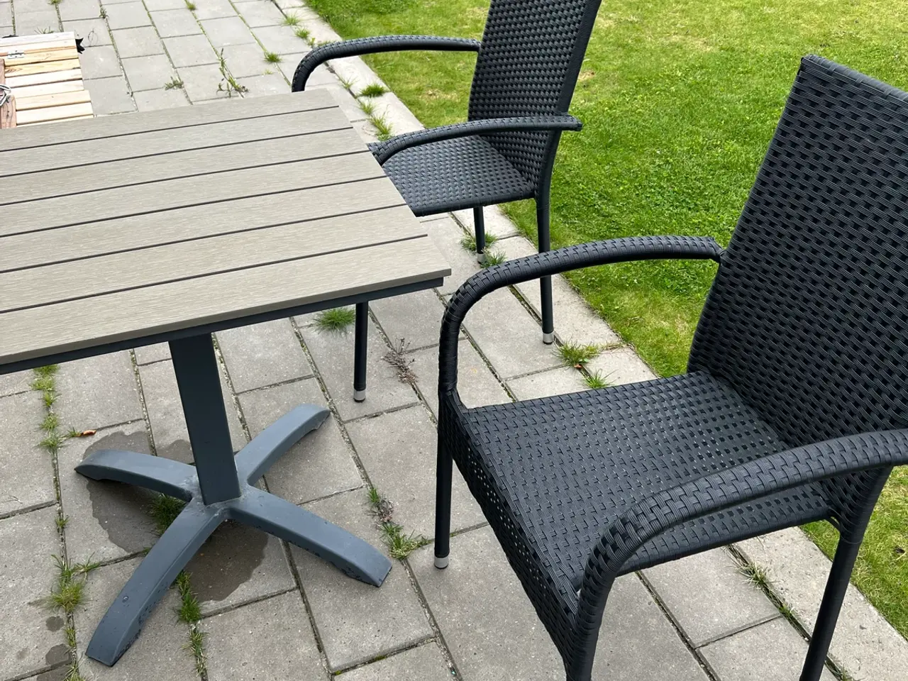 Billede 3 - Havebord og havestole