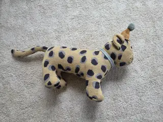 OYOY MINI Baby Elvis leopardbamse