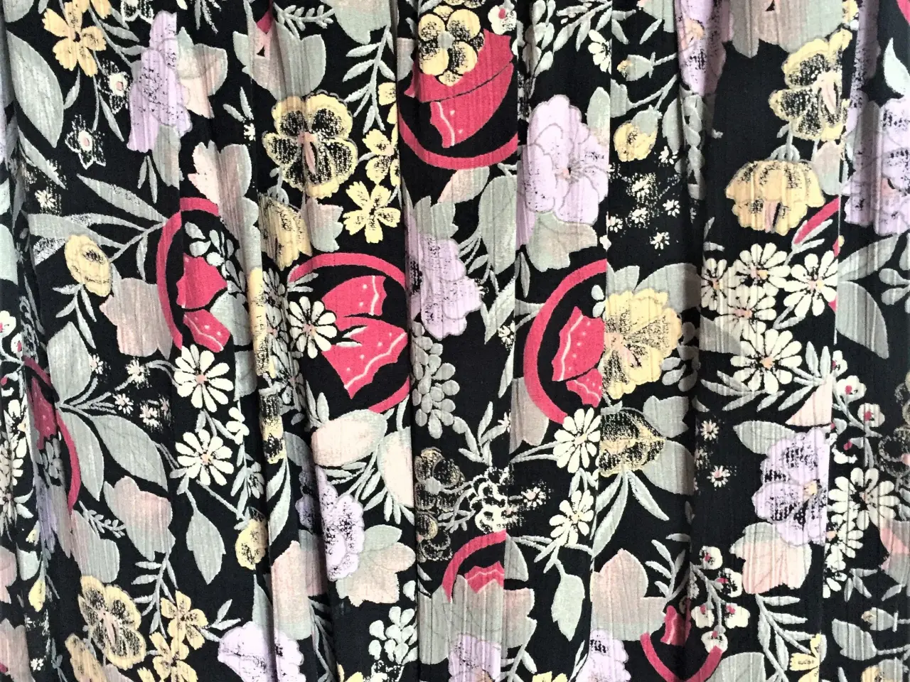 Billede 3 - NEDSAT: Gerry Weber Flora plisse nederdel