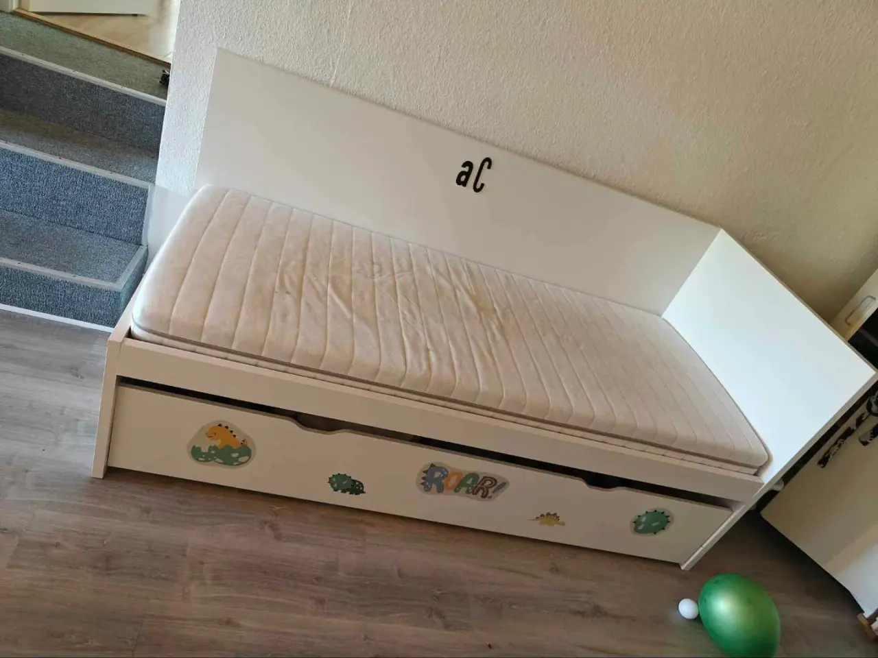 Billede 2 - Seng med udtræk