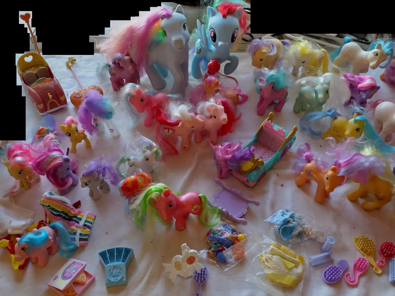Billede 4 - 46 stk. My Little Pony Inkl. Tilbehør
