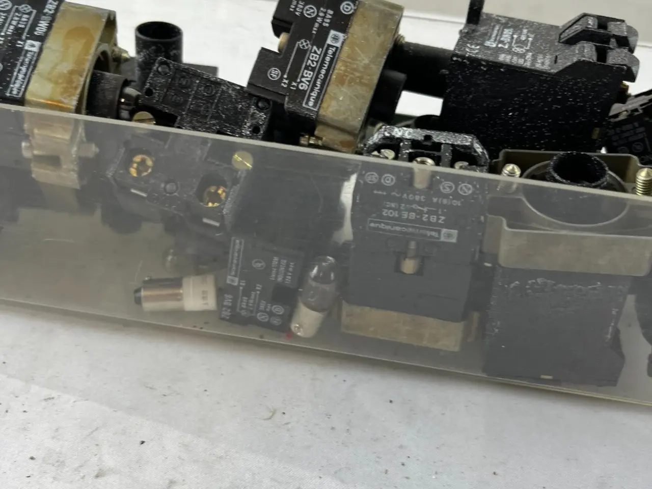Billede 10 - Telemecanique ZB2 Pilot Light Bodies & Contact 22