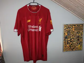 ⭐Sælger Liverpool FC 2019-20 fodboldtrøjer⭐