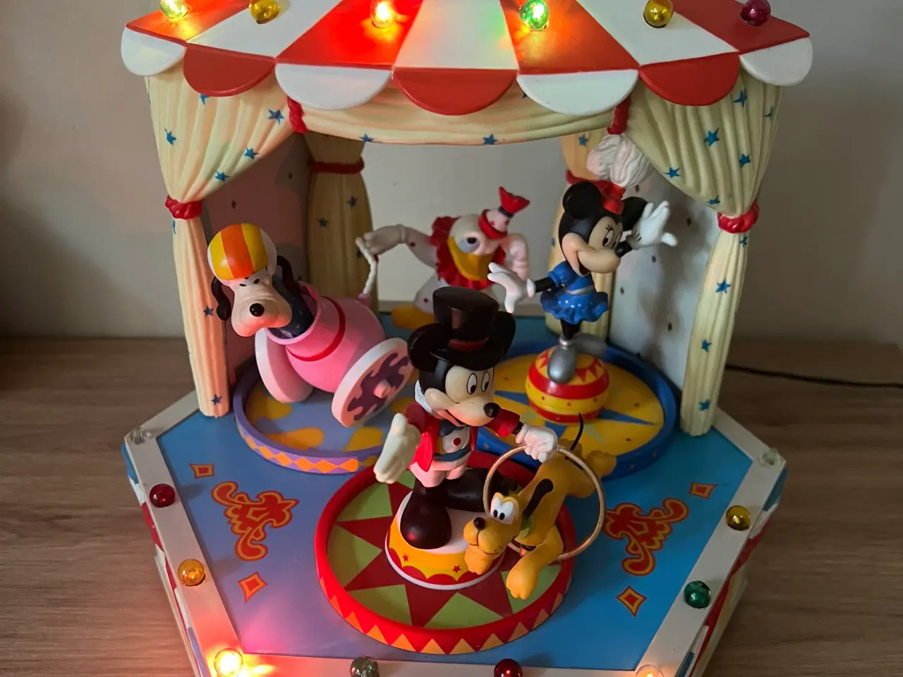 Billede 1 - Stor retro mekanisk Disney figur med musik og lys 