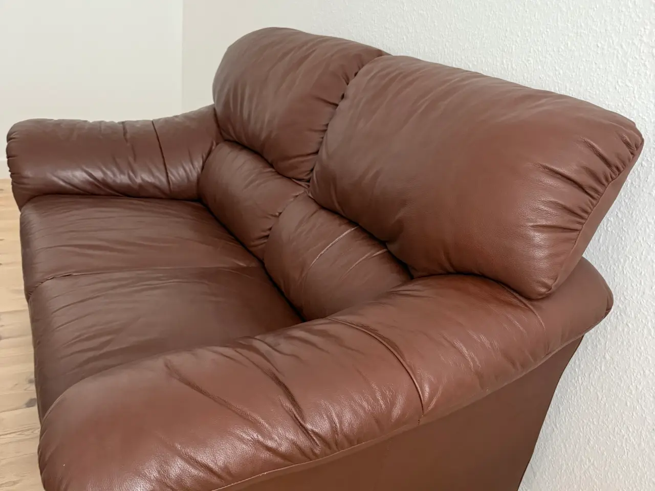 Billede 2 - Sofa i brun læder