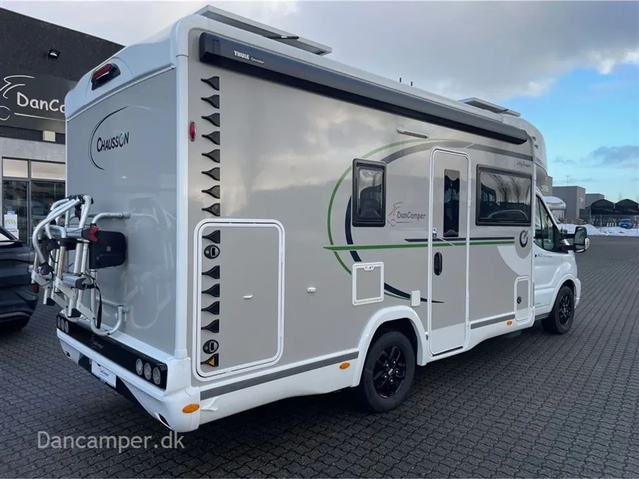 Billede 2 - 2024 - Chausson 660 Titanium ULTIMATE UNDER KLARGØRING! Chausson 660 Titanium ULTIMATE, Elcykelholder, Lithiumbatterier, Induktionsplade, 3000W inverter