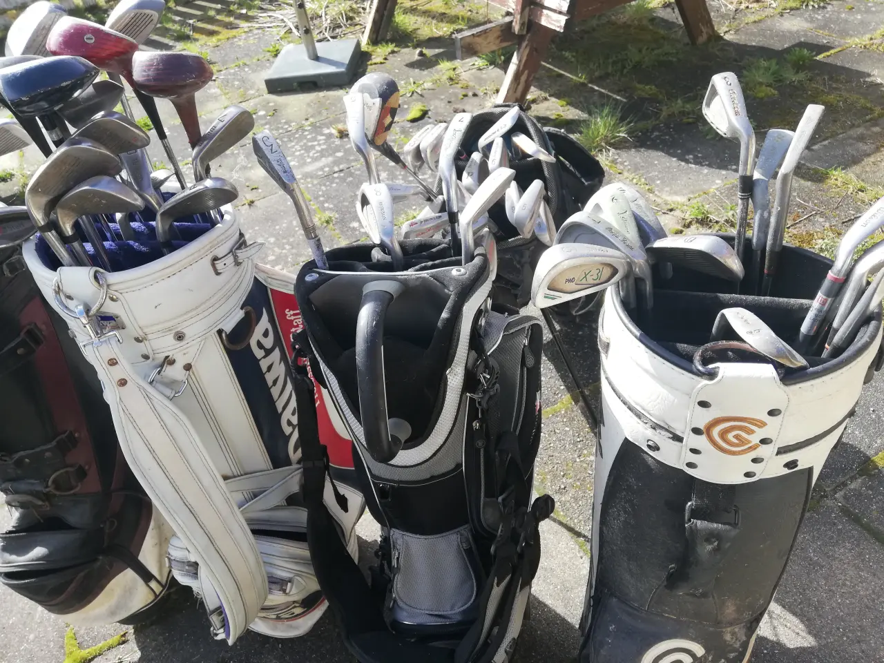 Billede 2 - Golf bolde og Bags køller og jern