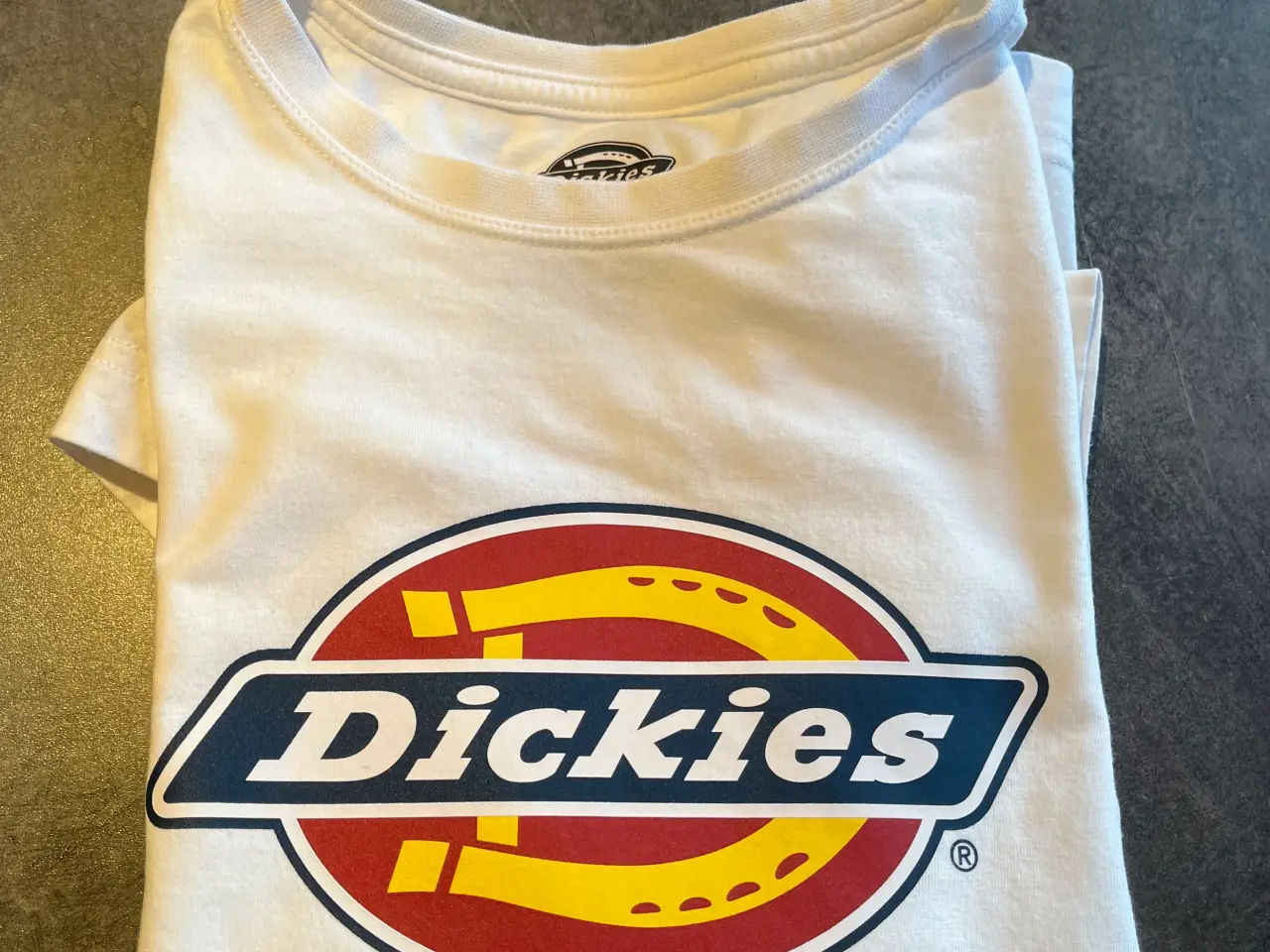 Billede 3 - Dickies hvid t-Shirt str. 12-14