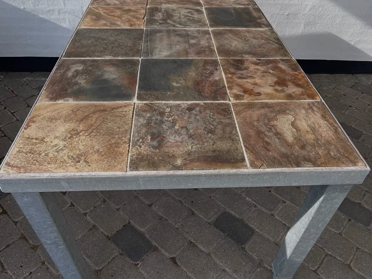 Billede 7 - Galvaniseret havebord / spisebord med klinker