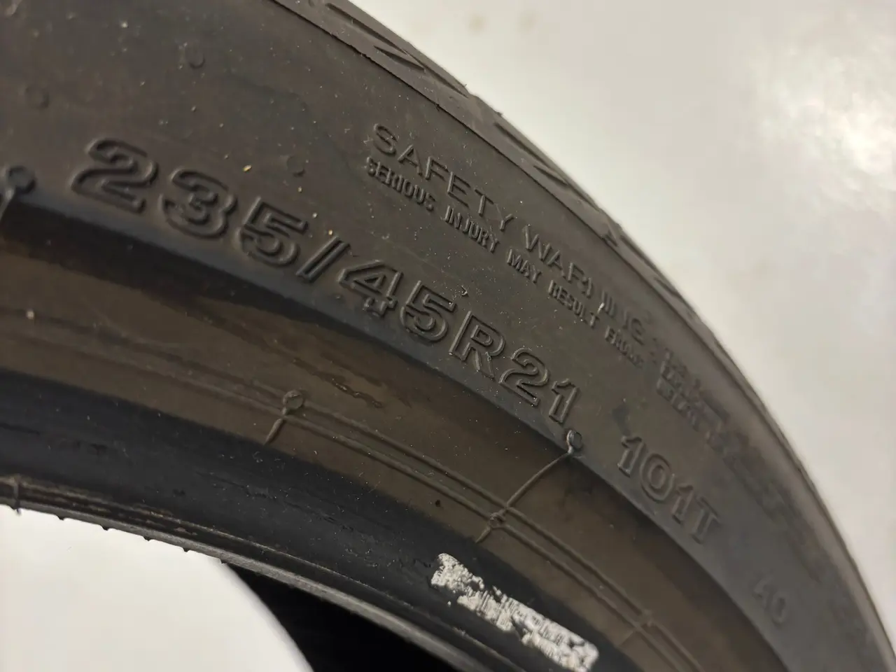 Billede 4 - 2 stk. Bridgestone Turanza 235/45R21 sommerdæk