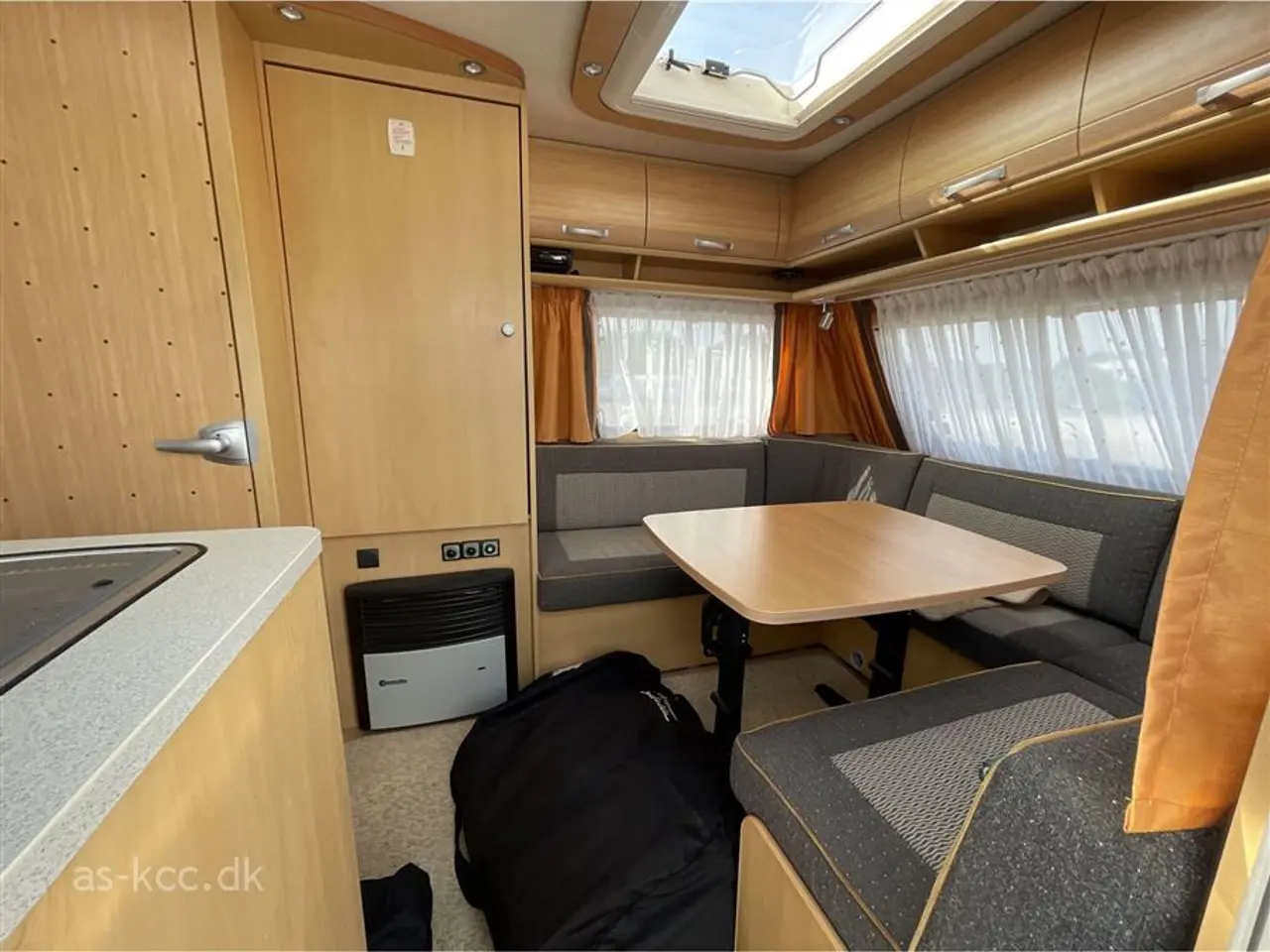 Billede 4 - 2007 - Dethleffs Camper 510 V Dethleffs Camper 510 V årg. 2007 incl, mover , Isabella 3 m fortelt. 4 sovepladser, 5 siddepladser.