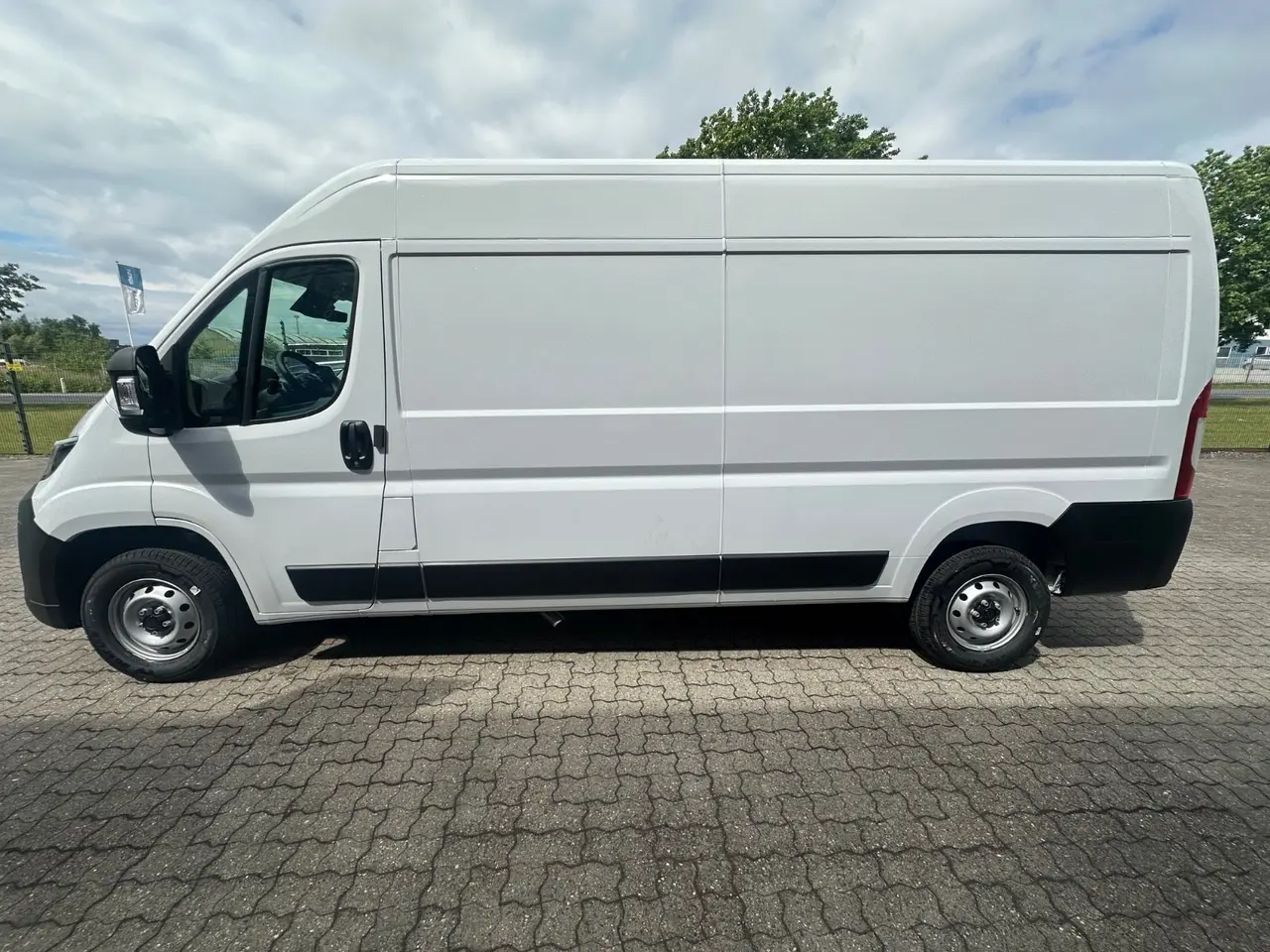 Billede 4 - Peugeot Boxer 335 2,2 BlueHDi 140 L3 Premium