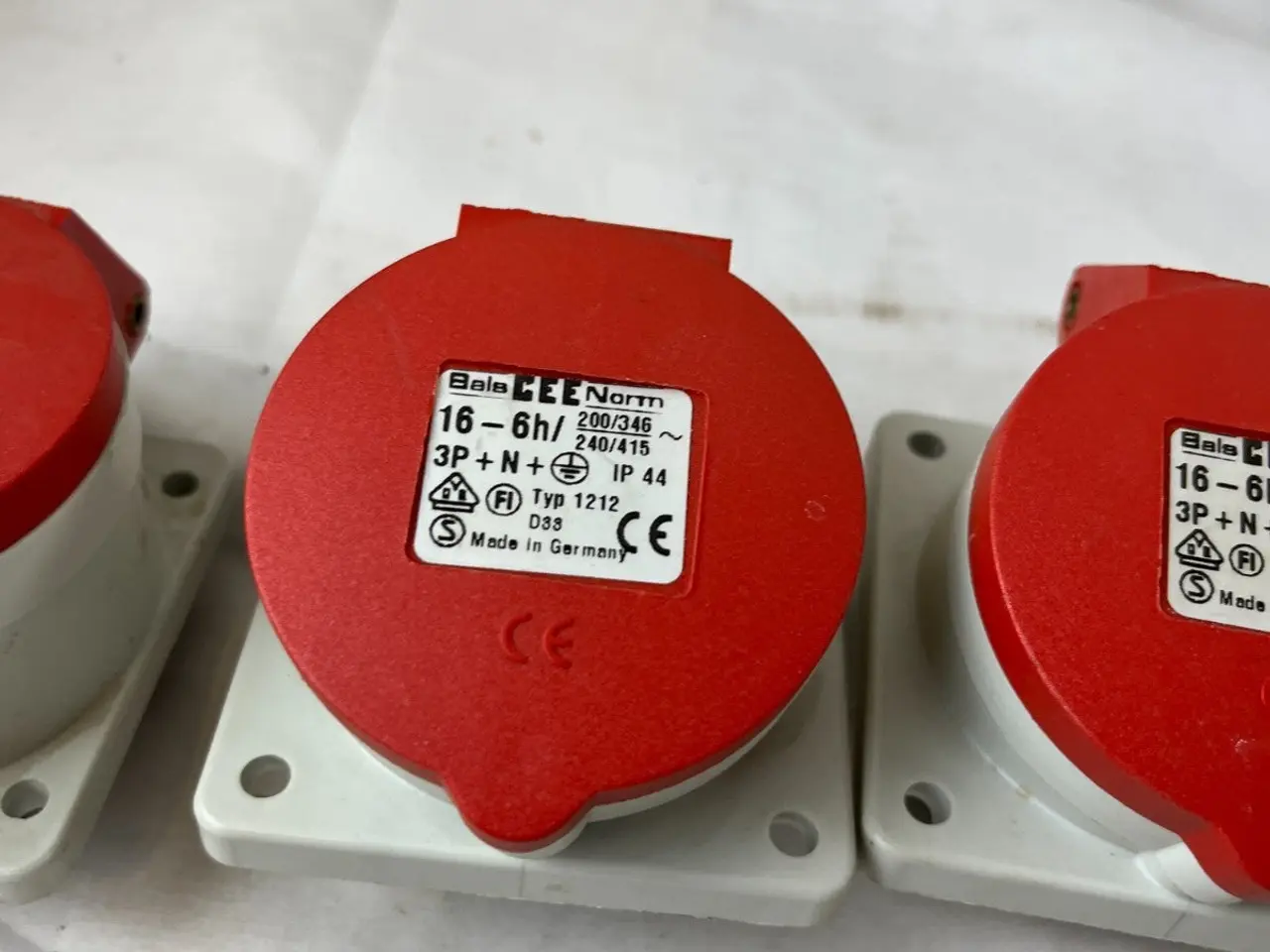 Billede 5 - Bals 1212 IEC 16A 3P+N+E 6h IP44 Panel Socket 3x