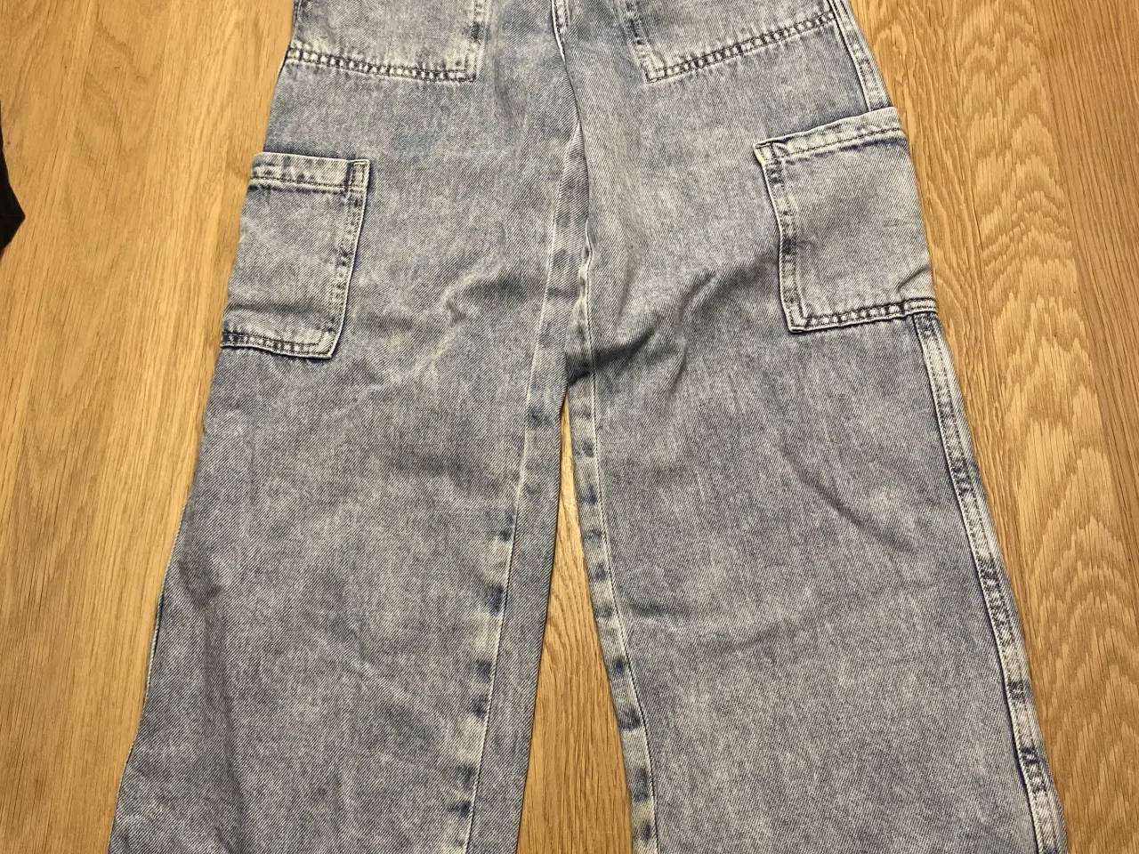 Billede 1 - Cowboybukser med brede ben 128