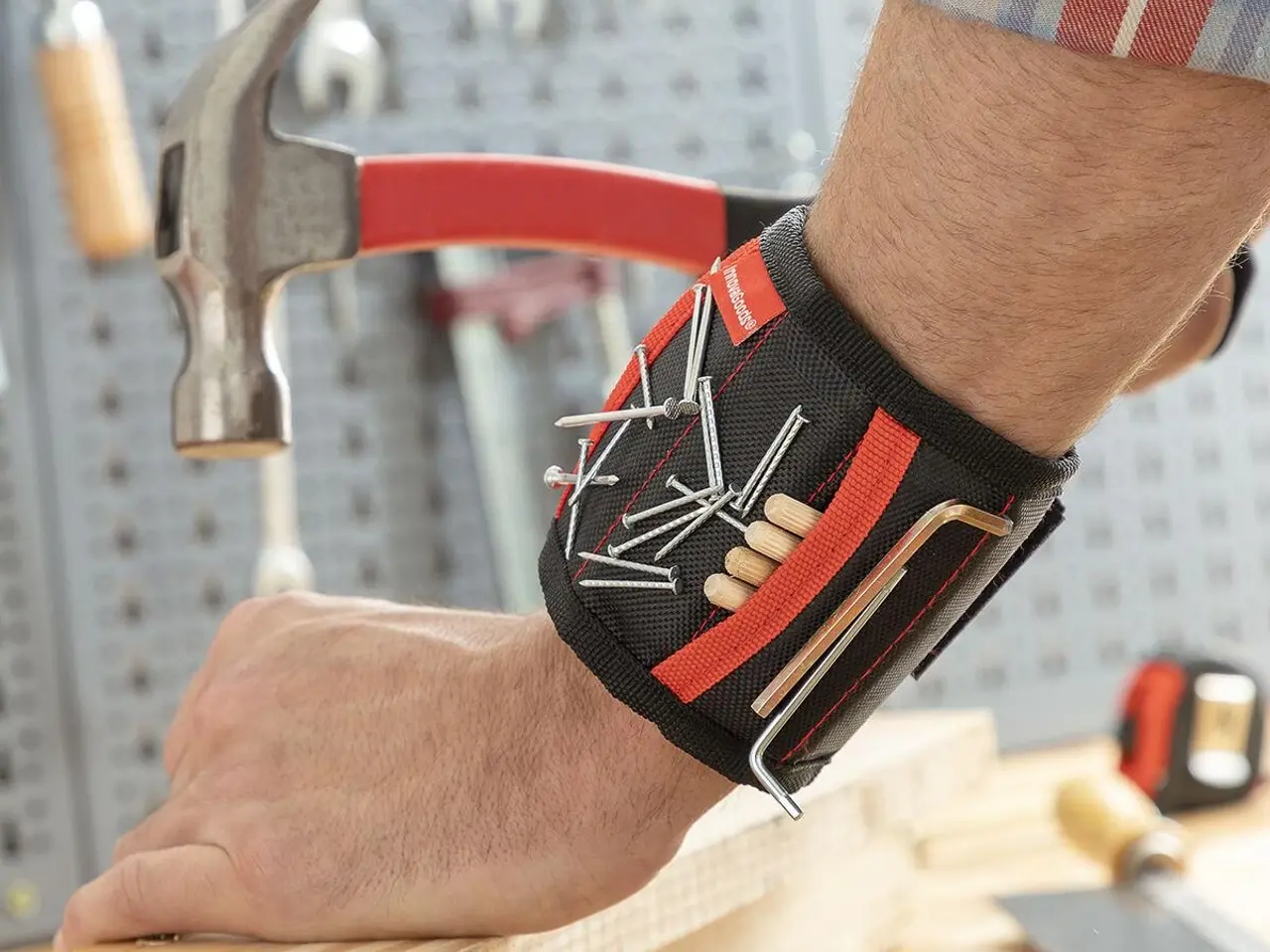 Billede 5 - Magnetisk armbånd til gør-det-selv WrisTool fra