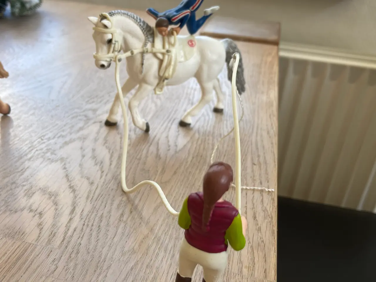 Billede 7 - Schleich dyr og stald plus tilbehør