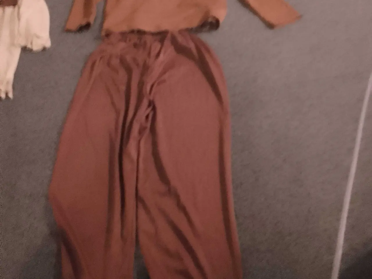 Billede 3 - Indianer kostume str 128
