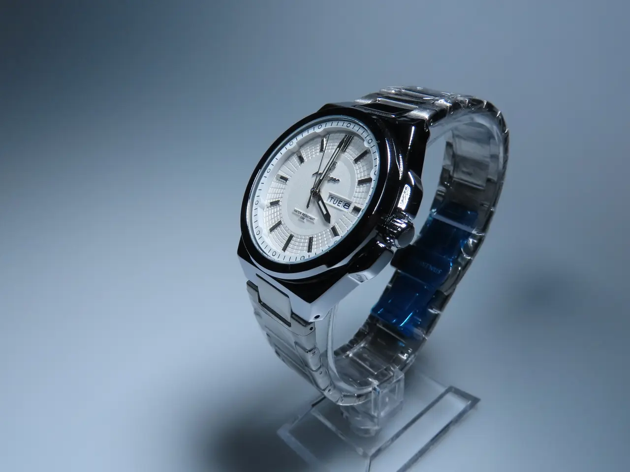 Billede 3 - Hvid Poedagar Quartz Ur