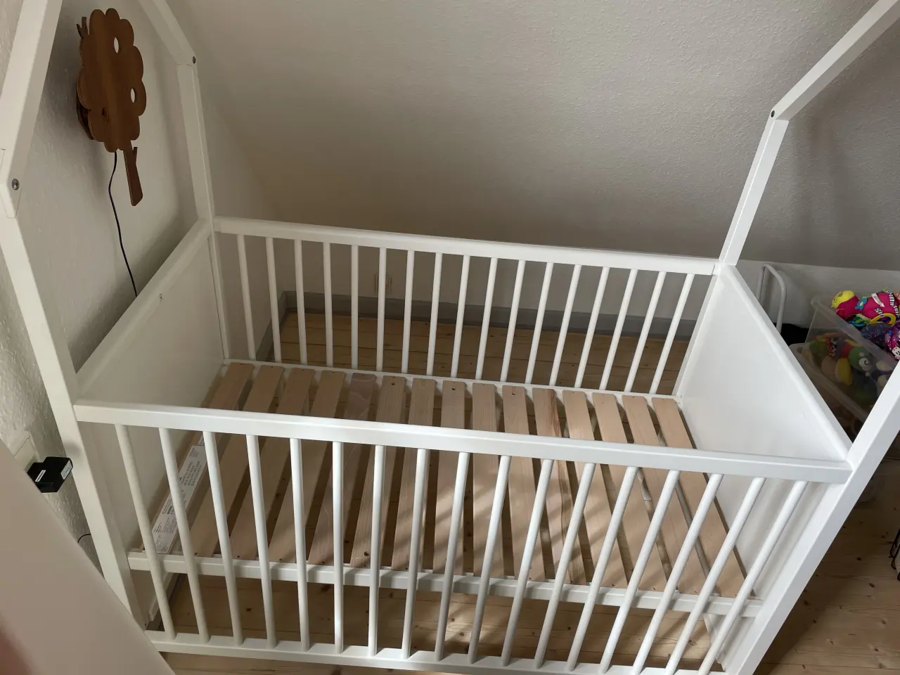 Billede 3 - Stokke Home tremmeseng/hus seng