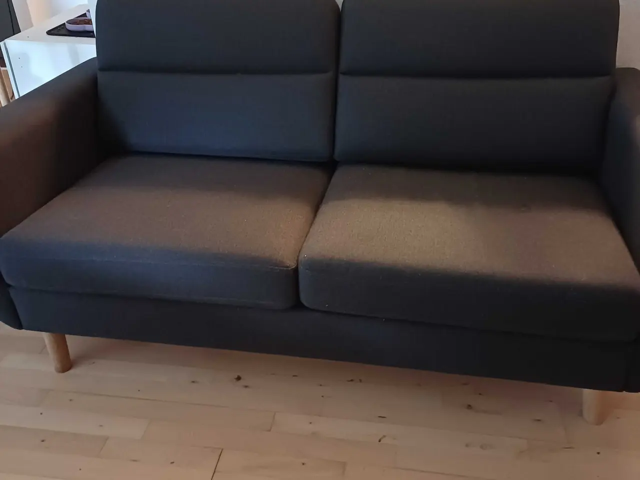 Billede 1 - Mørkegrå 2 pers sofa 