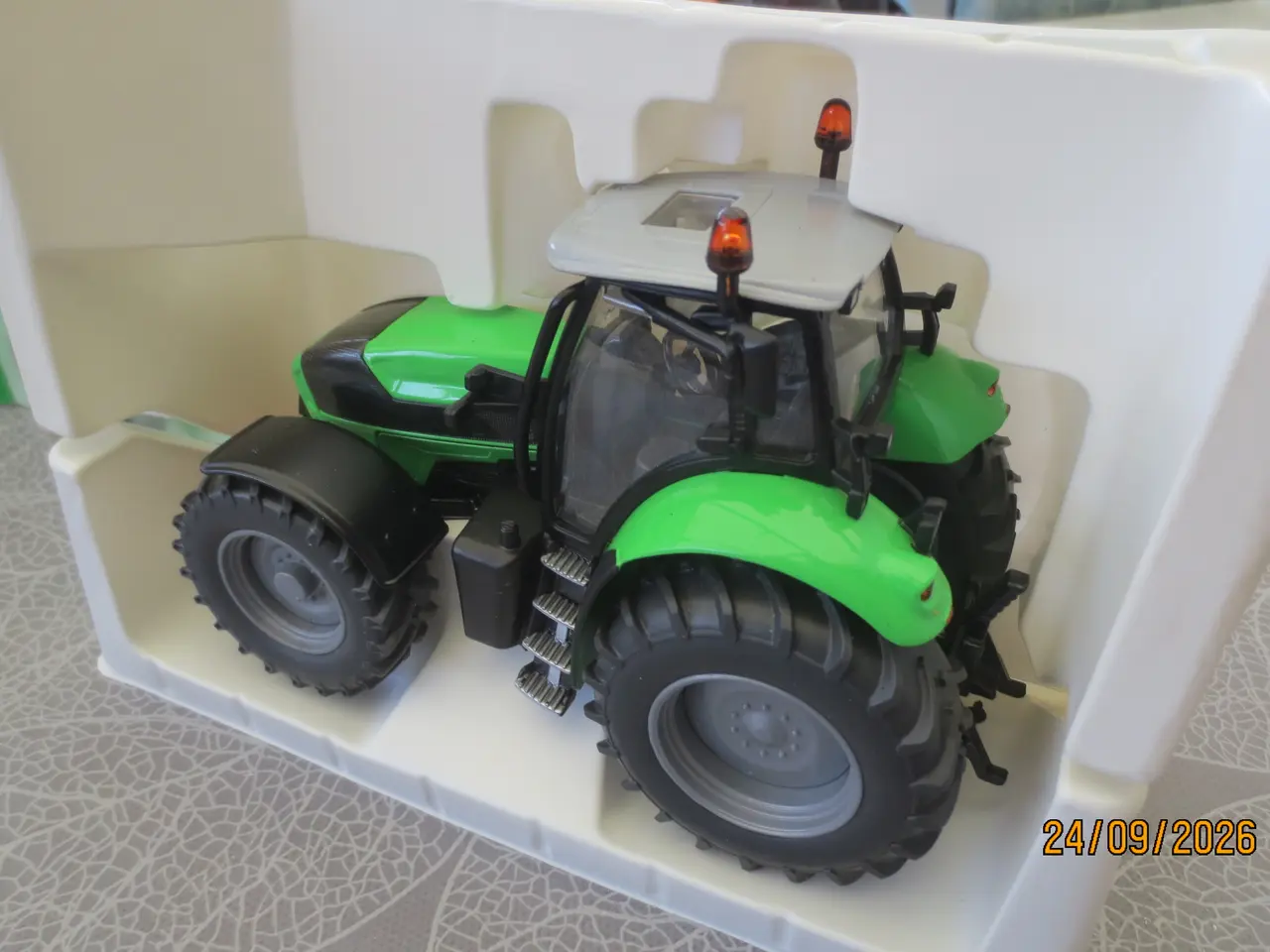 Billede 3 - 1 stk Ny Modeltraktor Deutz-Fahr Agrotron X720
