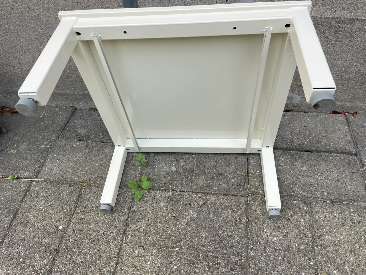 Billede 5 - Sofabord i metal