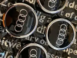 Audi centerkapsler sort / krom