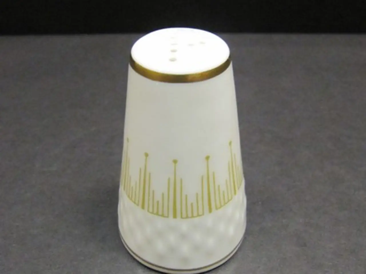 Billede 1 - Marselisborg Peberbøsse 5½x3½ cm.(hxb)