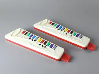 ⭐️· To Vintage Triola Melodikaer