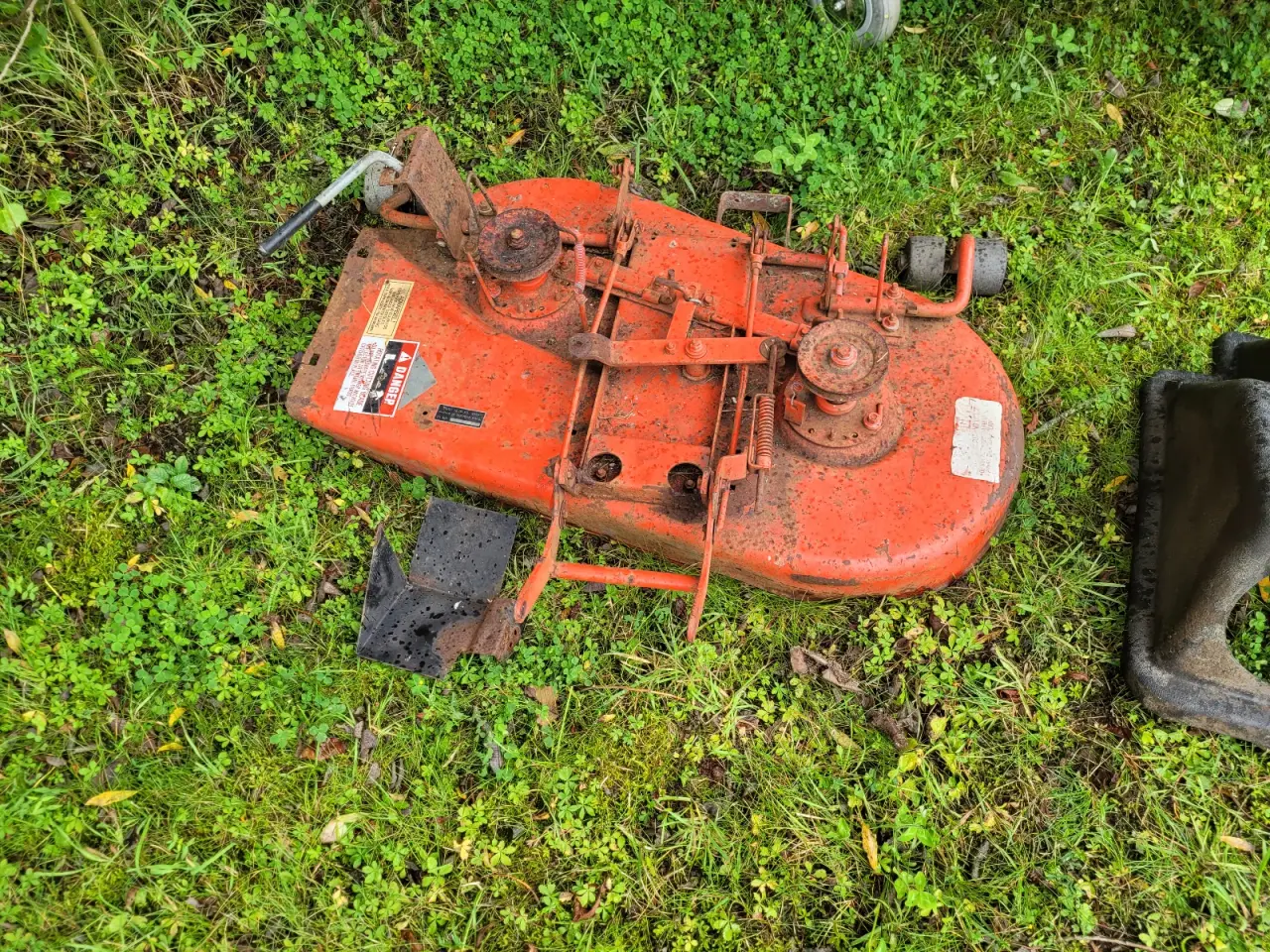 Billede 15 - 16 plæneklipper, 4 havetraktor samt en masse småde