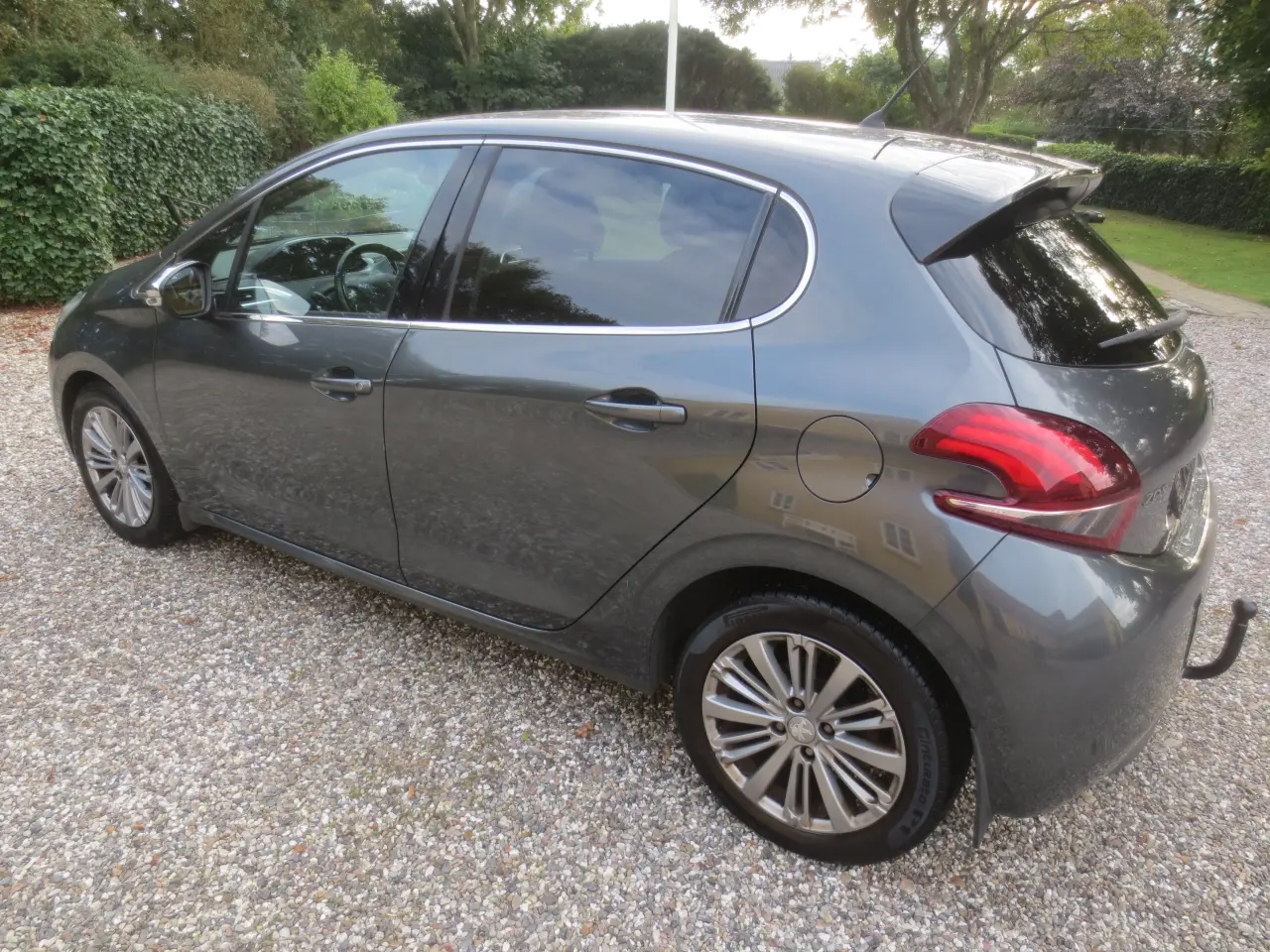 Billede 9 - Peugeot 208 1.6 BLUE HDi År 17. Synet 12/25.