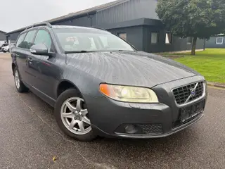 Volvo V70 2,5 T Momentum aut.