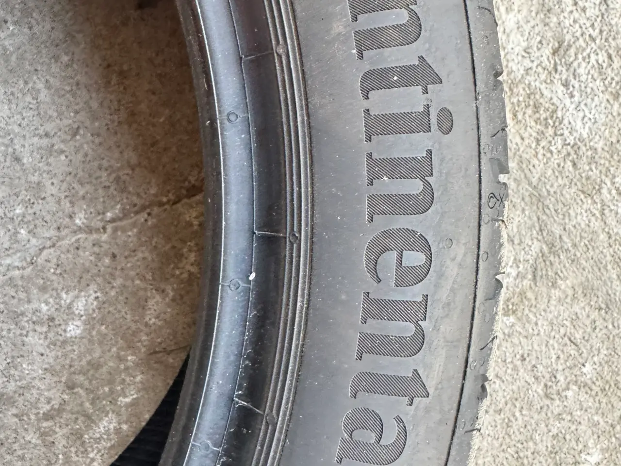 Billede 1 - Continental sommerdæk 205/45-17 Extra Load
