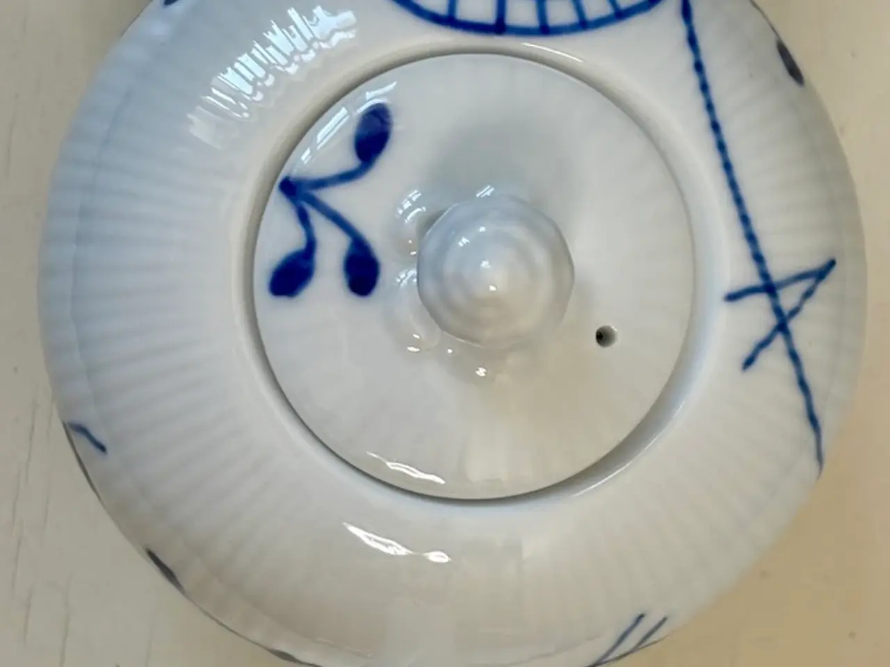 Billede 2 - Royal Copenhagen, megamusel riflet tekande - 35 cl