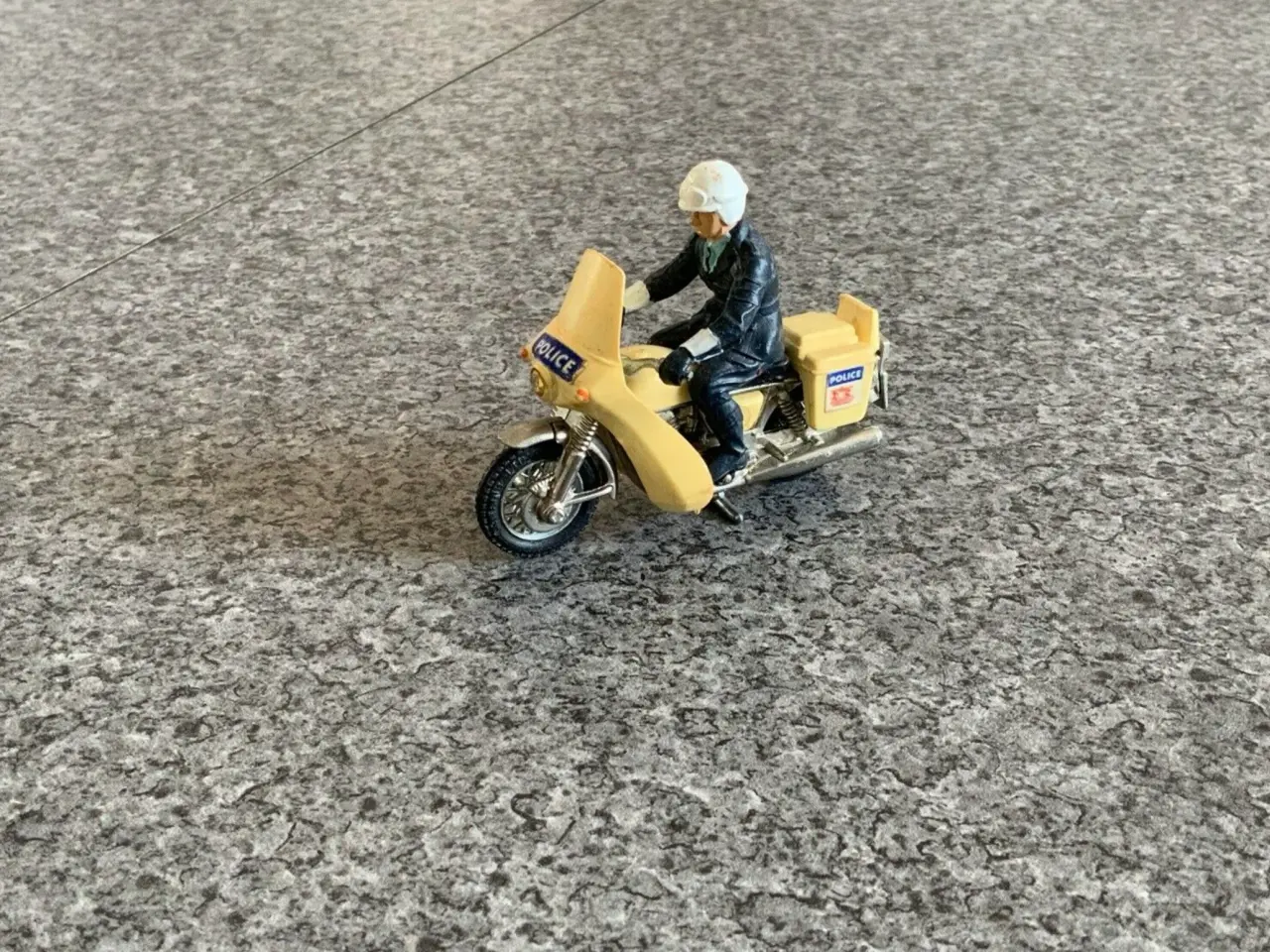 Billede 1 - Britains No. 9673 Police Patrolman Norton 850cc