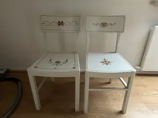 2 flotmalede stole