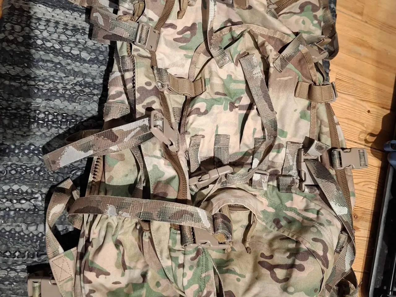 Billede 1 - RYGSÆK M/17, 70 LITER, Dansk Militær