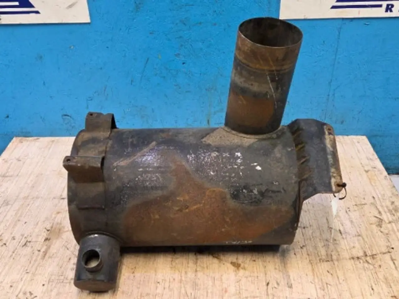 Billede 11 - Ford TW30 Luftfilterhus D8NN9600BC