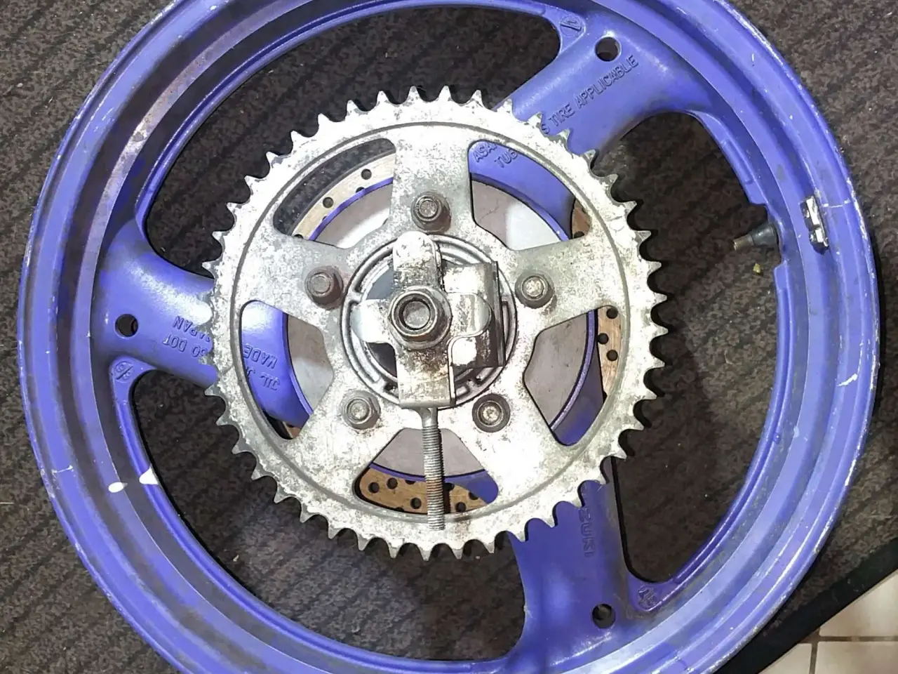 Billede 1 - Suzuki GSX 750 F årg. 88-97 Baghjul komplet