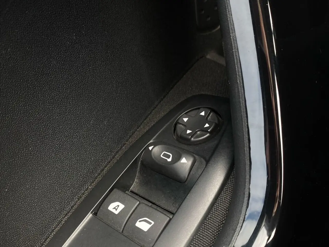 Billede 16 - Peugeot 208 1,5 BlueHDi Envy 100HK 5d