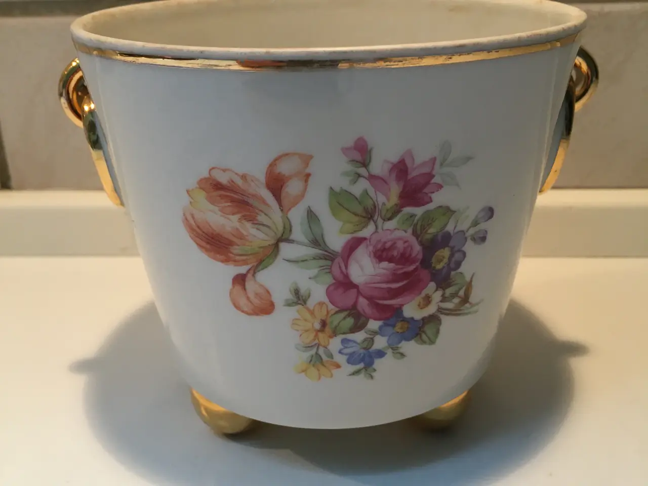 Billede 3 - Retro urtepotteskjuler med blomster 2 stk.
