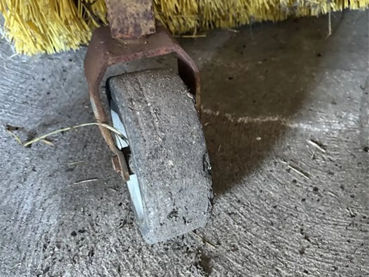 Billede 10 - Nesbo FM-1300 - Ekstra kost medfølger