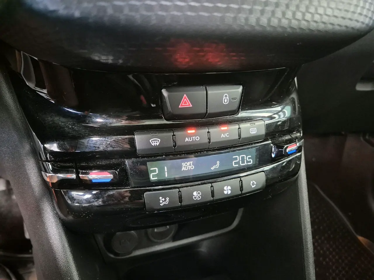 Billede 11 - Peugeot 208 1,5 BlueHDi Infinity 100HK 5d 6g