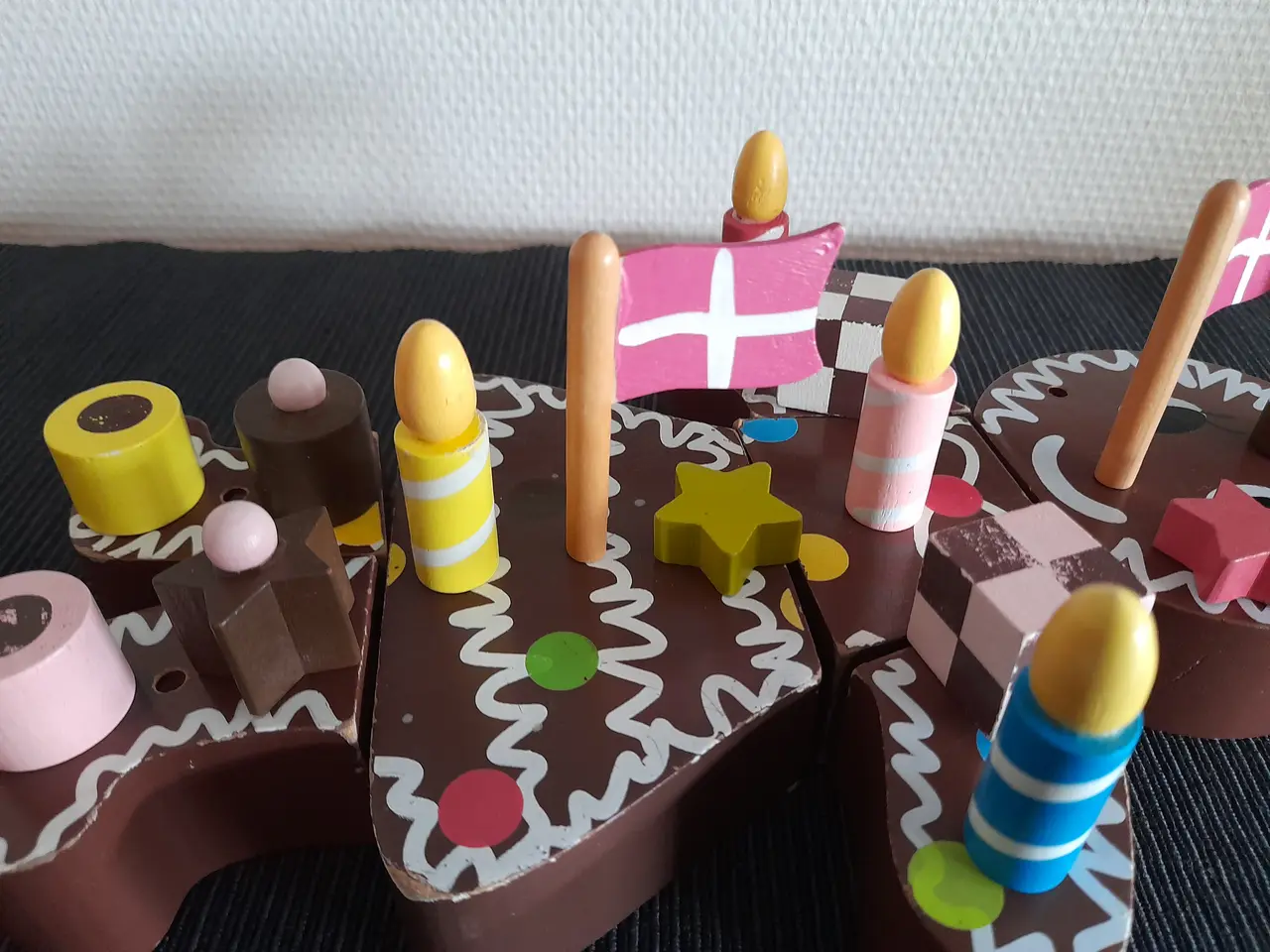 Billede 7 - Mamamemo kagekone med flag, lys og slik.