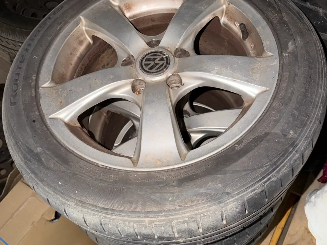 Billede 2 - Byd Originale VW 16” 5-egede alufælge med sommerdæ