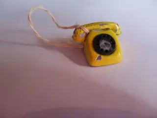 telefon dukkehuset