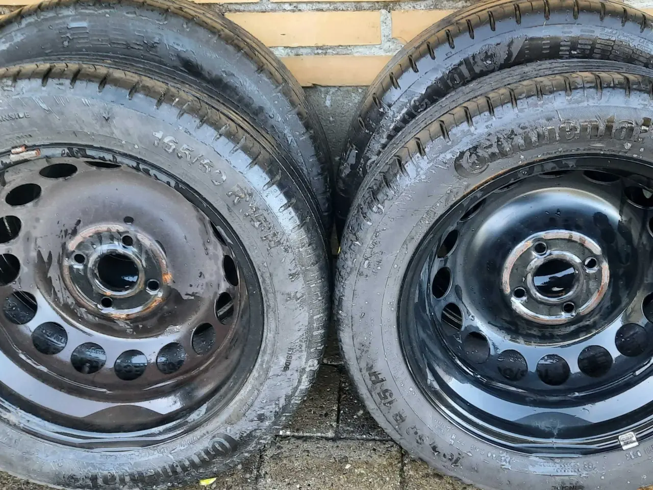 Billede 2 - 4stk sommerdæk med fælger 165/60R/15H/15H, ET35