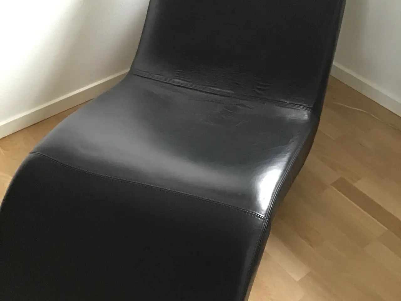 Billede 1 - Chaiselong læder med chrom stel.